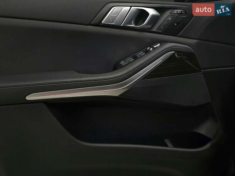 Внедорожник / Кроссовер BMW X7 2021 в Николаеве