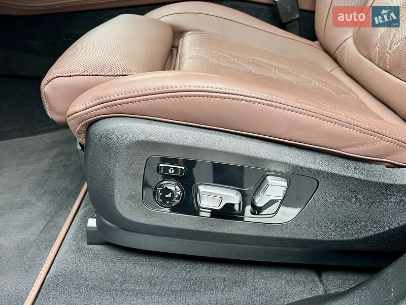 Внедорожник / Кроссовер BMW X7 2022 в Киеве