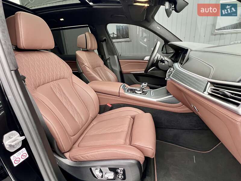 Внедорожник / Кроссовер BMW X7 2022 в Киеве