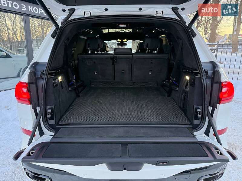 Внедорожник / Кроссовер BMW X7 2022 в Хмельницком