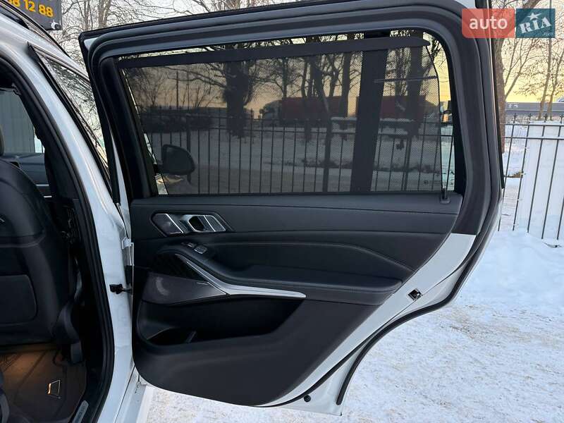 Внедорожник / Кроссовер BMW X7 2022 в Хмельницком