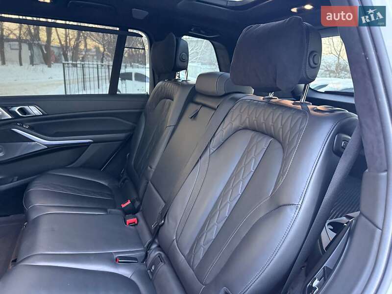 Внедорожник / Кроссовер BMW X7 2022 в Хмельницком