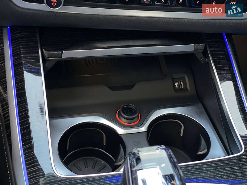 Внедорожник / Кроссовер BMW X7 2020 в Киеве