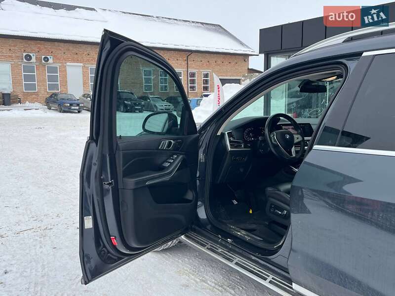 Внедорожник / Кроссовер BMW X7 2020 в Луцке