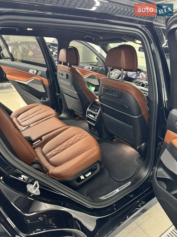 Внедорожник / Кроссовер BMW X7 2022 в Запорожье