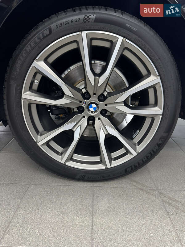 Внедорожник / Кроссовер BMW X7 2022 в Запорожье