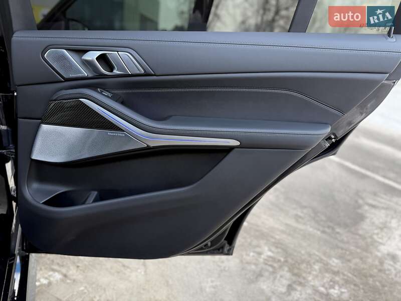 Внедорожник / Кроссовер BMW X7 2023 в Киеве