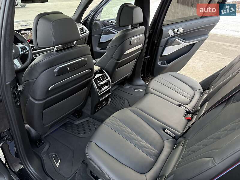 Внедорожник / Кроссовер BMW X7 2023 в Киеве