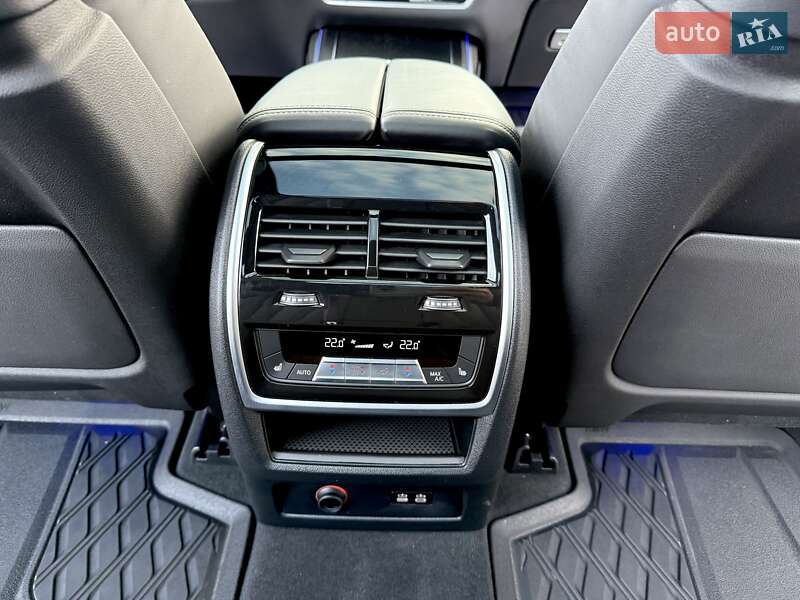 Внедорожник / Кроссовер BMW X7 2023 в Киеве