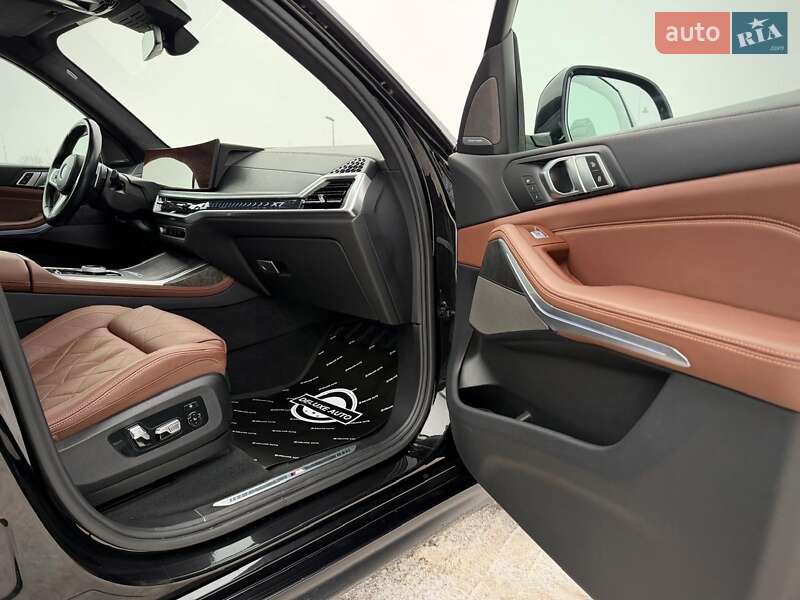 Внедорожник / Кроссовер BMW X7 2023 в Киеве