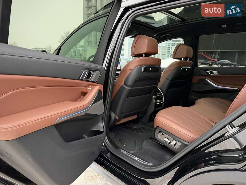 Внедорожник / Кроссовер BMW X7 2023 в Киеве