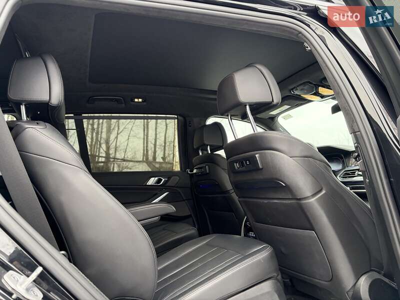 Внедорожник / Кроссовер BMW X7 2020 в Киеве