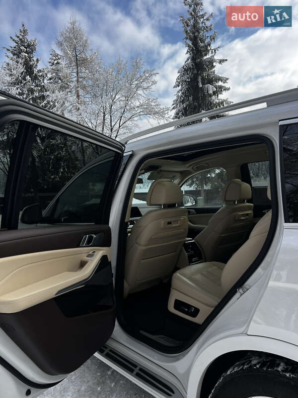 Внедорожник / Кроссовер BMW X7 2019 в Черновцах