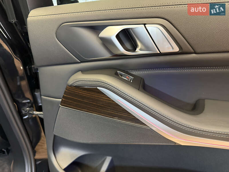 Внедорожник / Кроссовер BMW X7 2021 в Киеве