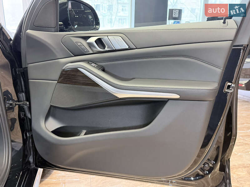 Внедорожник / Кроссовер BMW X7 2021 в Киеве