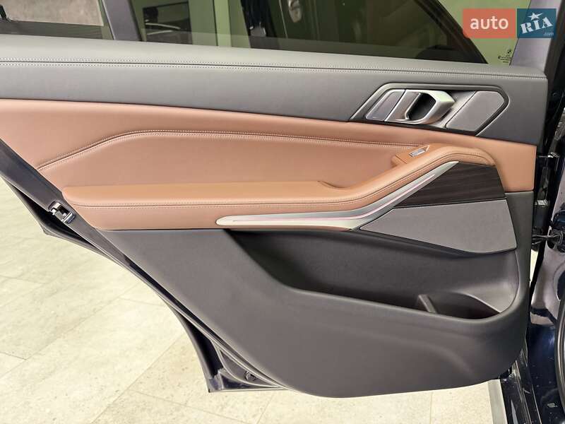 Внедорожник / Кроссовер BMW X7 2023 в Киеве