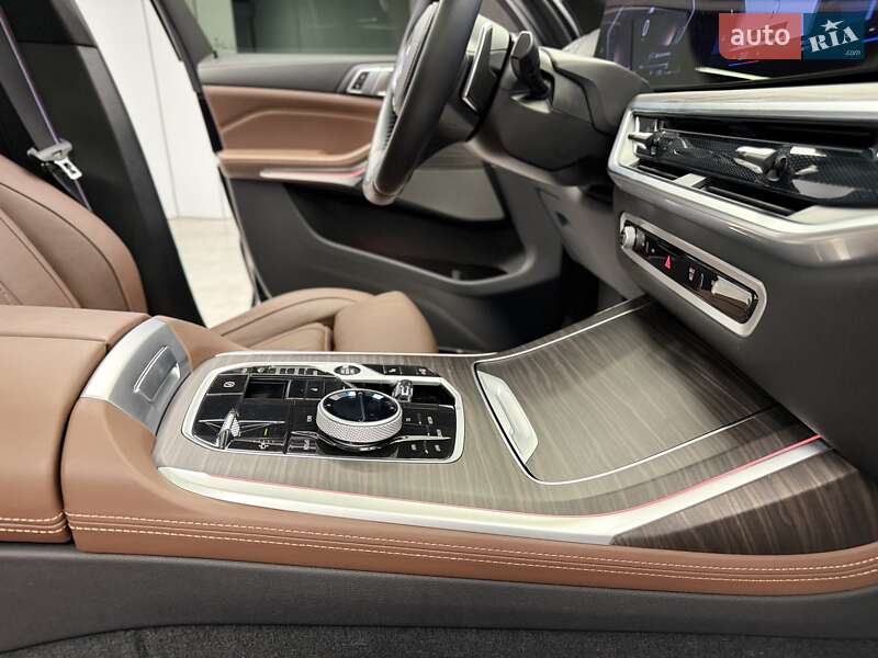 Внедорожник / Кроссовер BMW X7 2023 в Киеве
