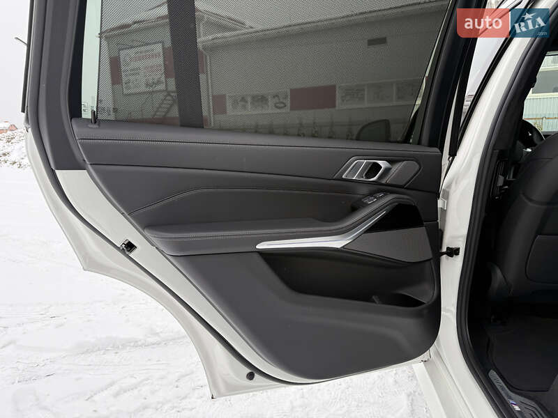 Внедорожник / Кроссовер BMW X7 2019 в Луцке