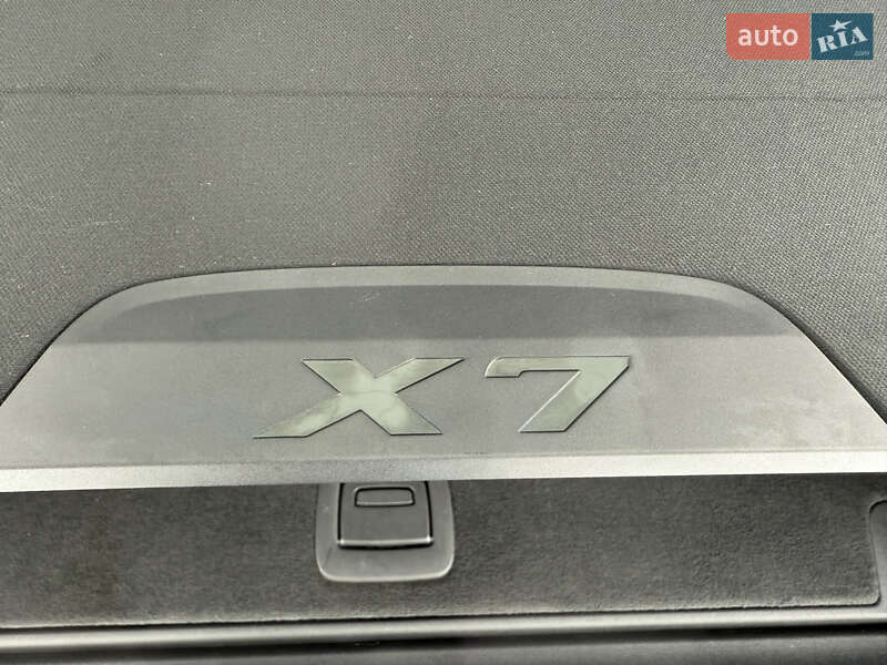 Внедорожник / Кроссовер BMW X7 2019 в Луцке