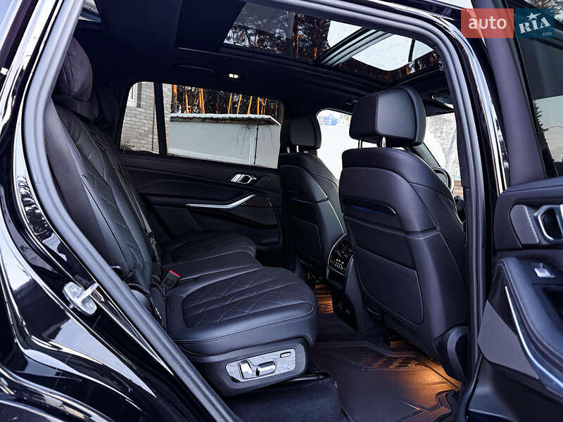 Внедорожник / Кроссовер BMW X7 2022 в Киеве