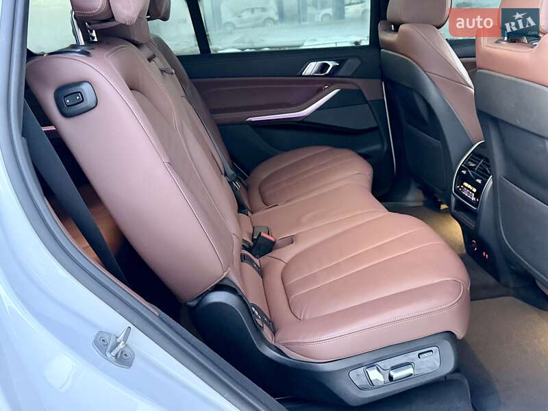 Позашляховик / Кросовер BMW X7 2022 в Києві фото 91 Позашляховик / Кросовер BMW X7 2022 в Києві