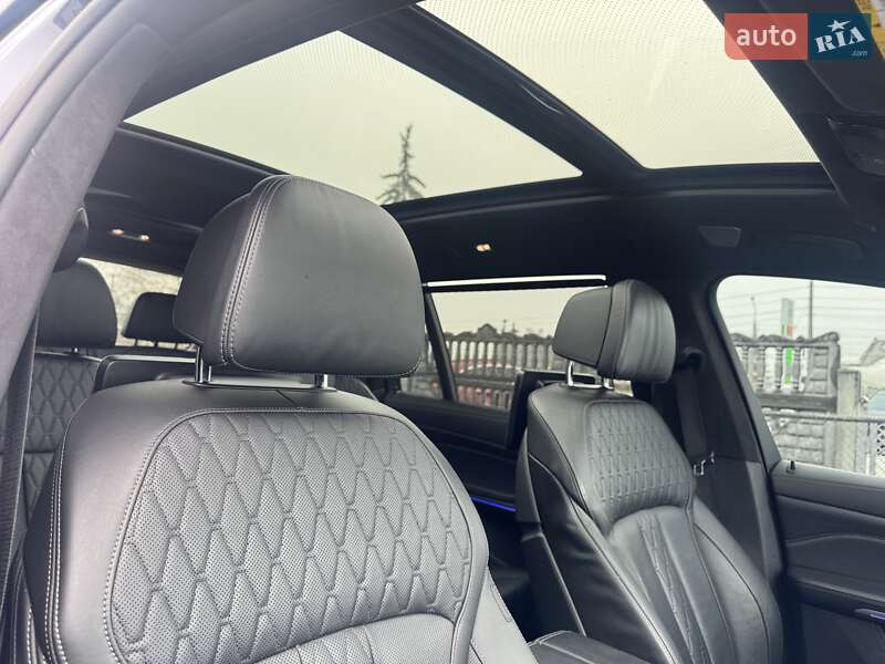 Внедорожник / Кроссовер BMW X7 2020 в Тернополе