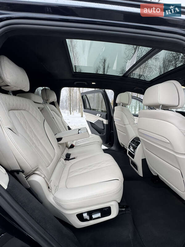 Внедорожник / Кроссовер BMW X7 2020 в Киеве