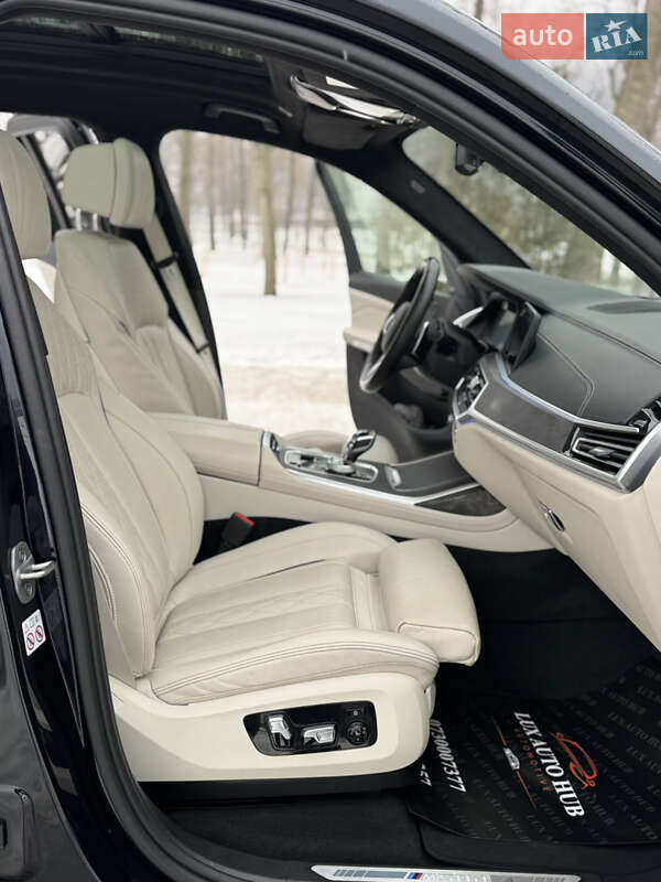 Внедорожник / Кроссовер BMW X7 2020 в Киеве