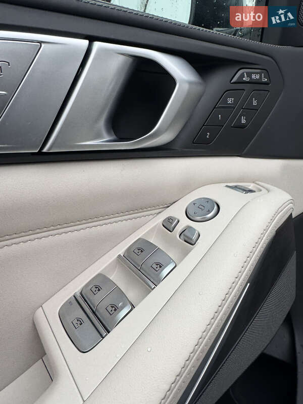 Внедорожник / Кроссовер BMW X7 2020 в Киеве