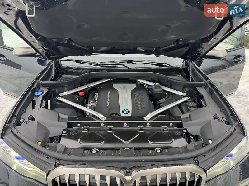 Внедорожник / Кроссовер BMW X7 2020 в Киеве
