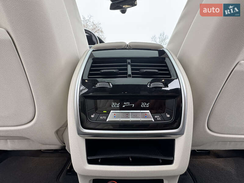 Внедорожник / Кроссовер BMW X7 2020 в Киеве