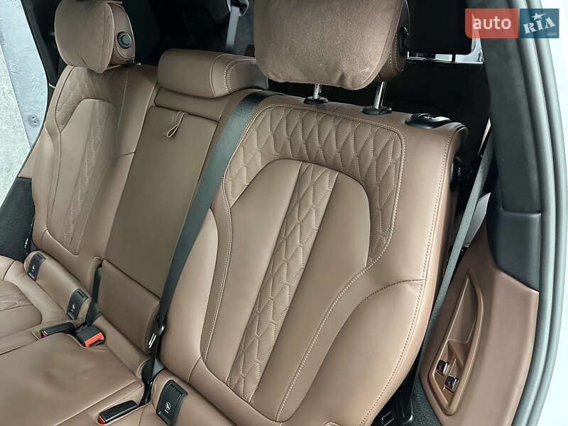 Позашляховик / Кросовер BMW X7 2022 в Києві