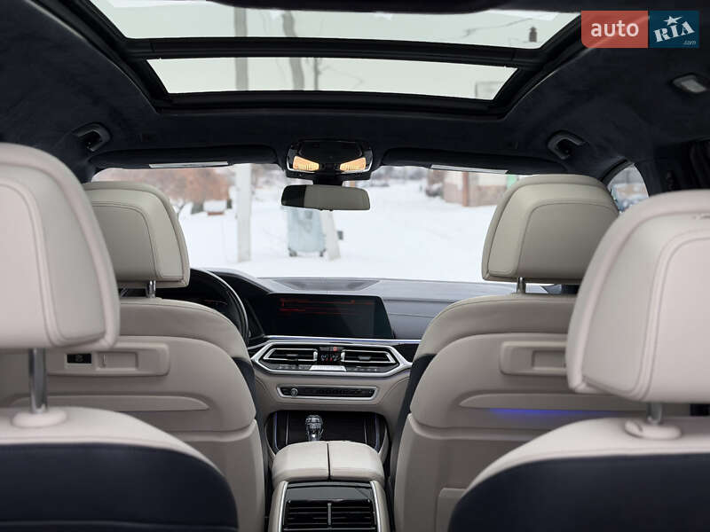 Внедорожник / Кроссовер BMW X7 2020 в Киеве