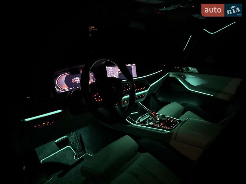 Внедорожник / Кроссовер BMW X7 2020 в Киеве