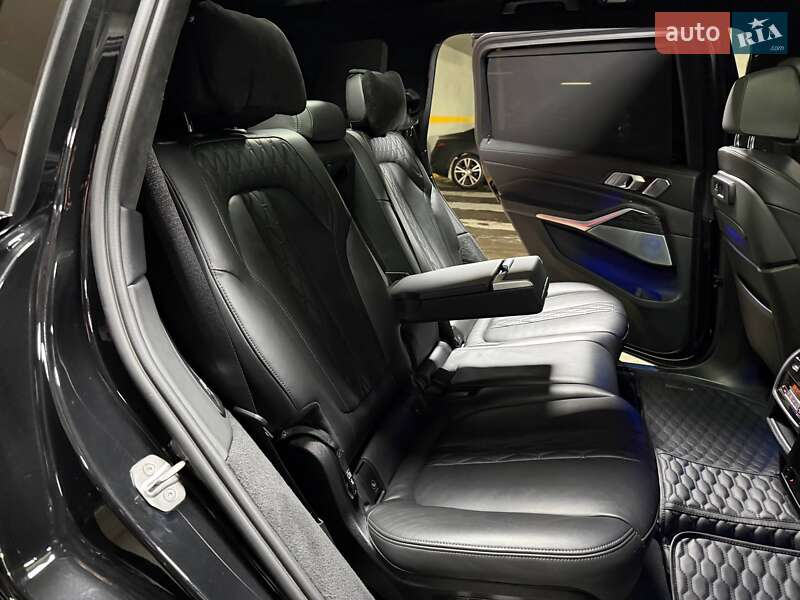 Внедорожник / Кроссовер BMW X7 2022 в Киеве