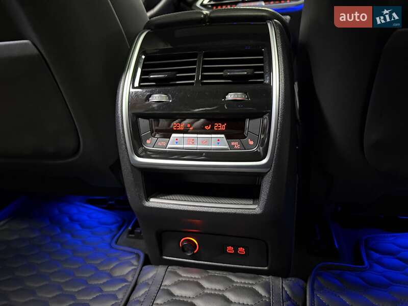 Внедорожник / Кроссовер BMW X7 2022 в Киеве