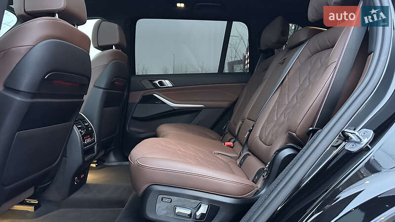 Позашляховик / Кросовер BMW X7 2023 в Києві