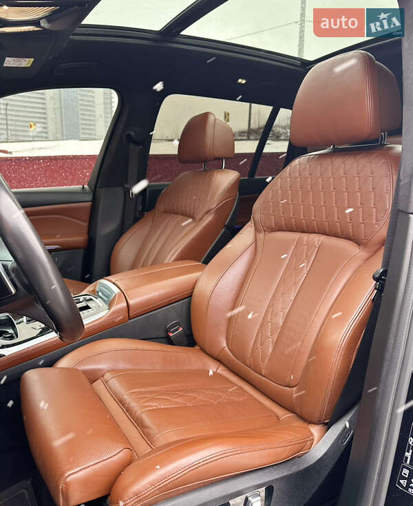 Внедорожник / Кроссовер BMW X7 2020 в Киеве