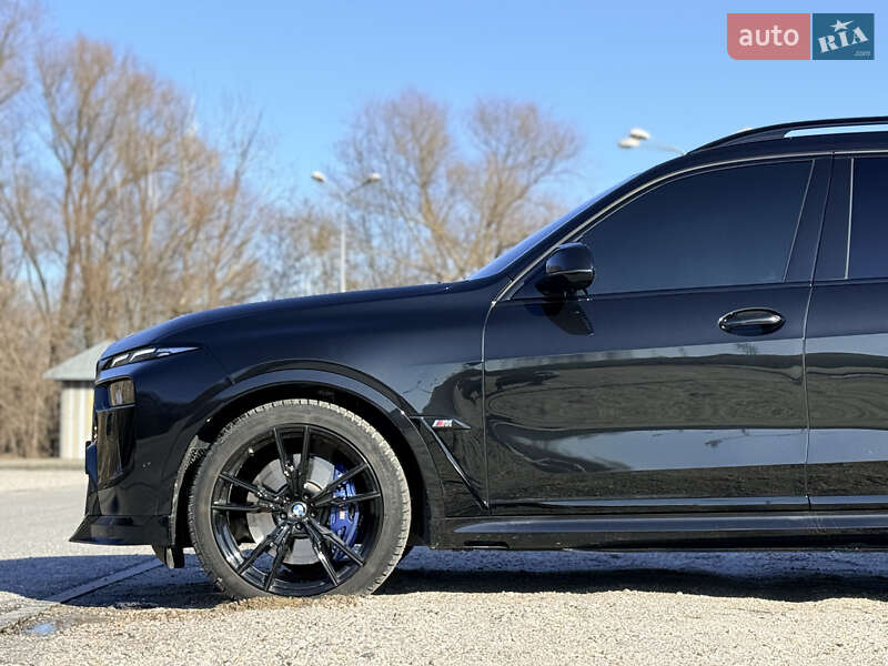 Позашляховик / Кросовер BMW X7 2023 в Дніпрі
