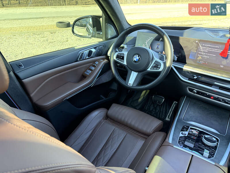 Позашляховик / Кросовер BMW X7 2023 в Дніпрі
