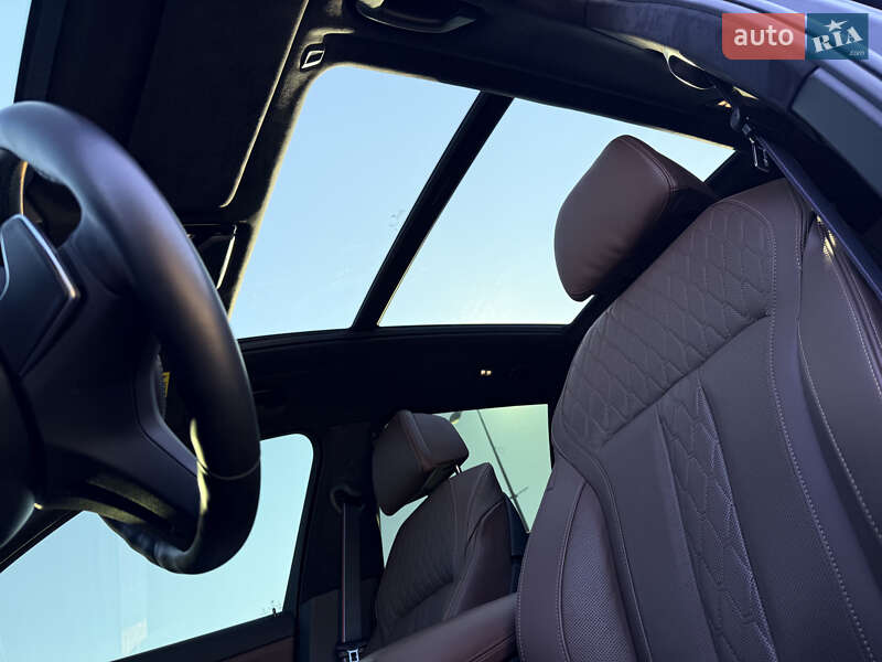 Позашляховик / Кросовер BMW X7 2023 в Дніпрі