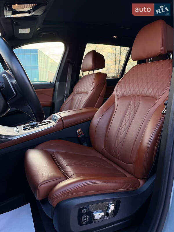 Позашляховик / Кросовер BMW X7 2024 в Києві