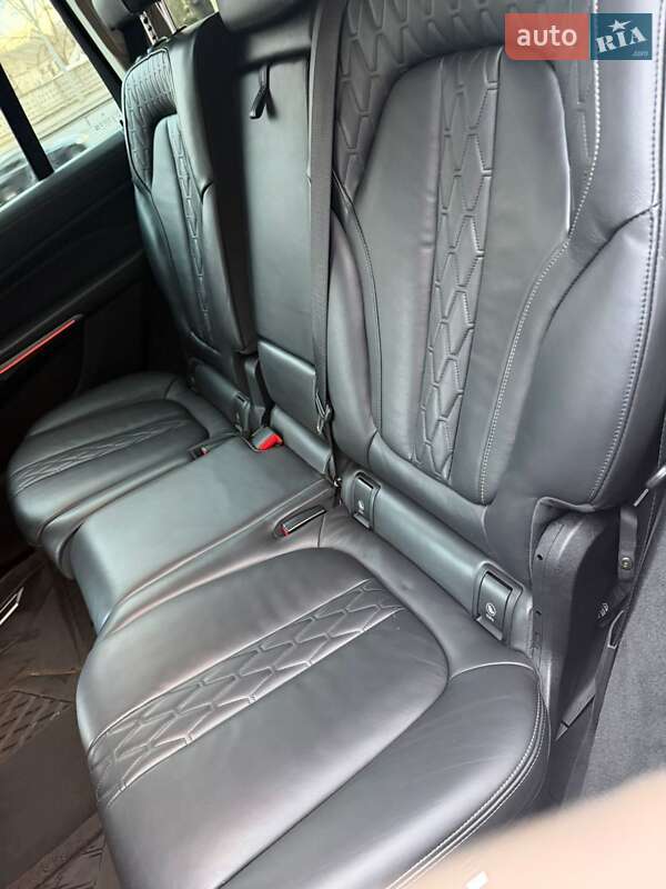 Позашляховик / Кросовер BMW X7 2020 в Києві