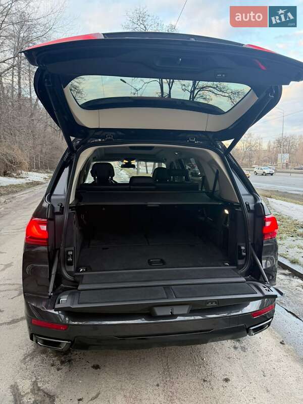 Позашляховик / Кросовер BMW X7 2020 в Києві