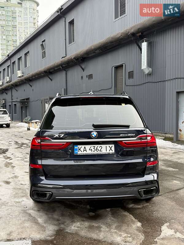 Внедорожник / Кроссовер BMW X7 2022 в Киеве