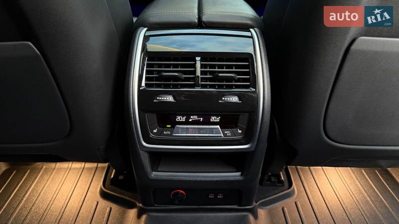 Внедорожник / Кроссовер BMW X7 2021 в Киеве