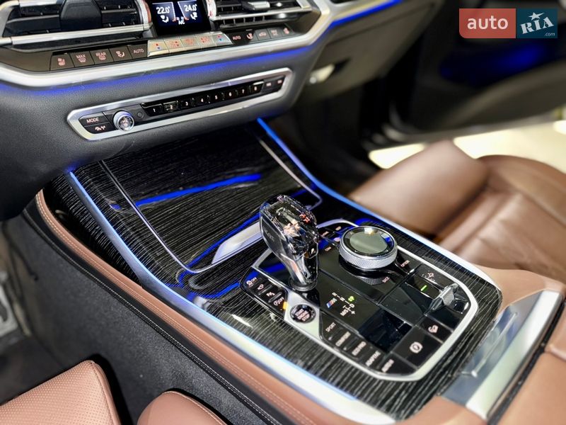 Внедорожник / Кроссовер BMW X7 2020 в Киеве