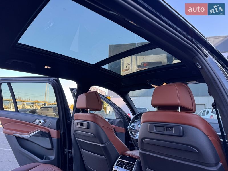 Внедорожник / Кроссовер BMW X7 2021 в Киеве