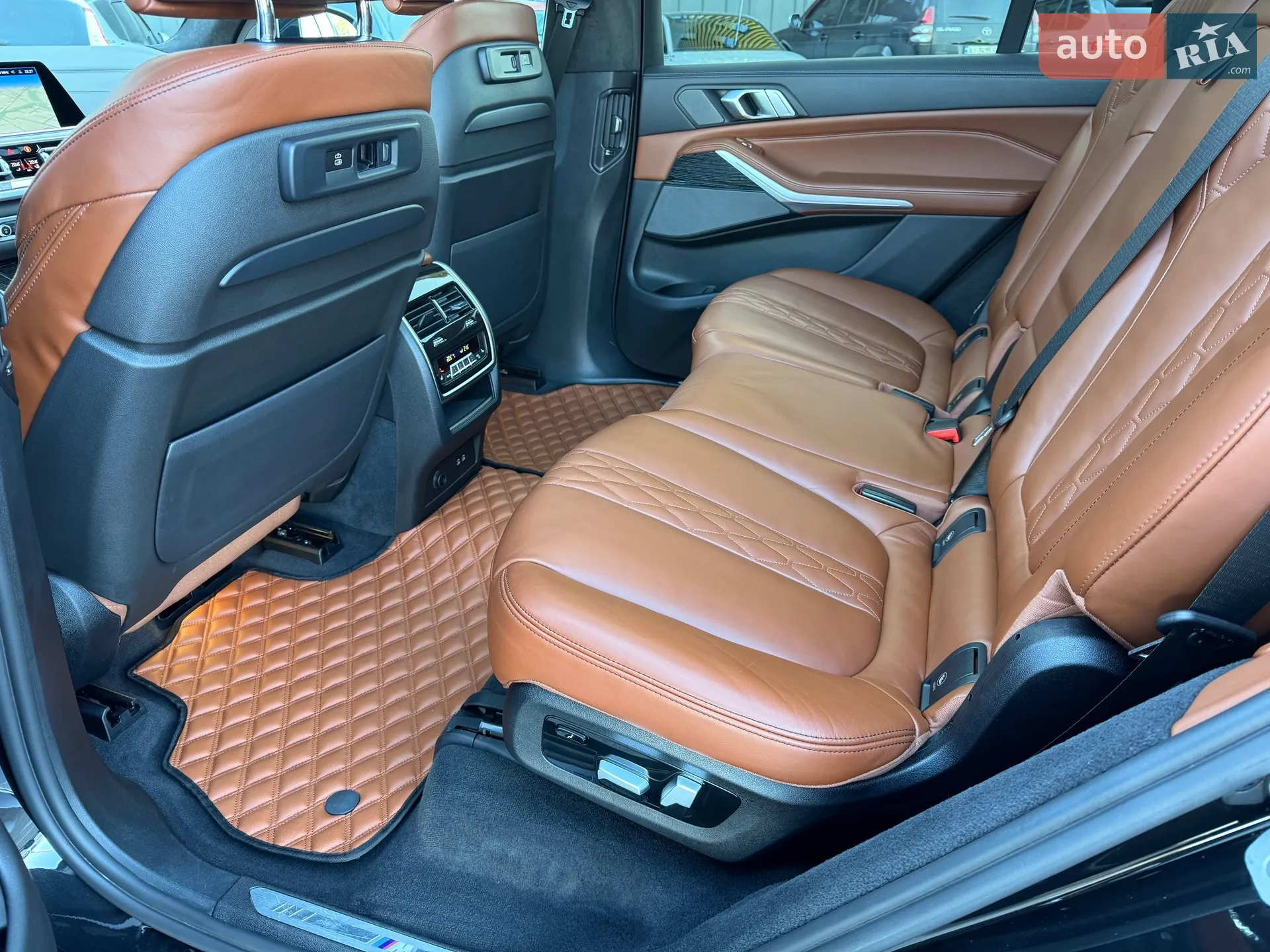 2021 BMW X7 - мініатюра 37