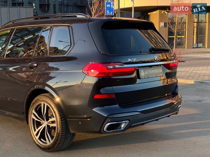Внедорожник / Кроссовер BMW X7 2022 в Киеве